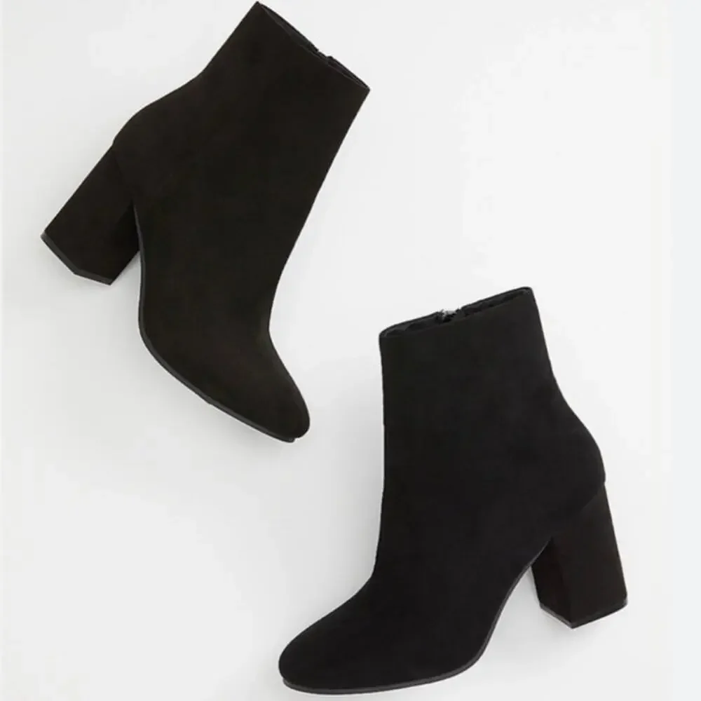Quipid Black Faux Suede Ankle Booties Block Heel Women’s Size 8